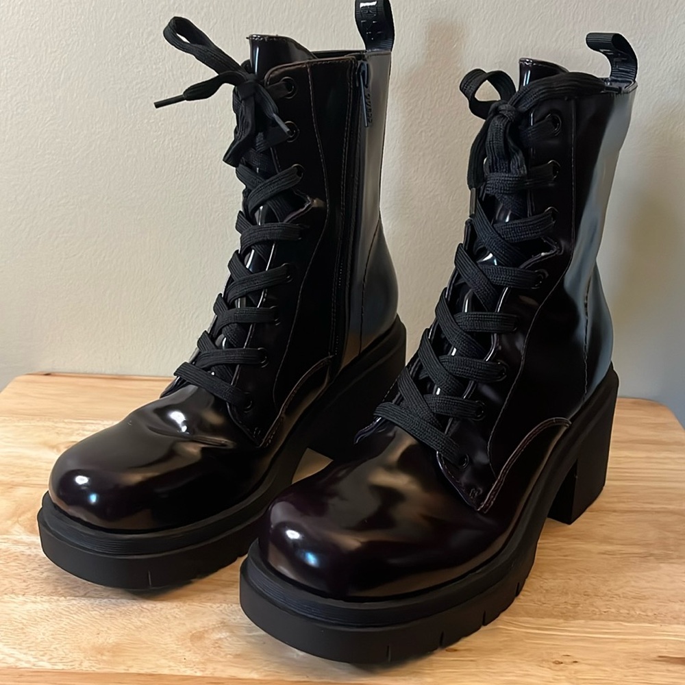 ❌SOLD❌ Guess Juel Boots - Picture 4 of 13